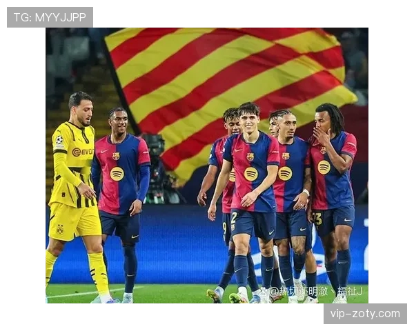 撕开后防制造射门，莱万本赛季回撤串联胜往绩